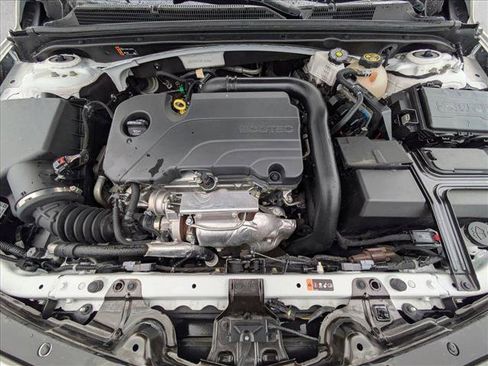 Used 2024 Chevrolet Malibu LT FWD image 22