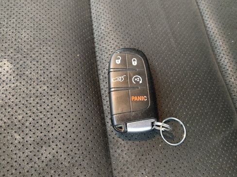 Used 2020 Jeep Grand Cherokee Altitude AWD/4WD image 32