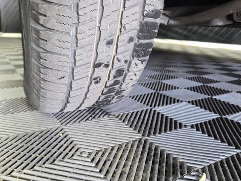 Used 2012 Nissan Titan SV image 30