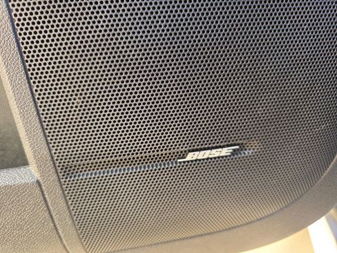 Used 2012 GMC Acadia Denali image 20