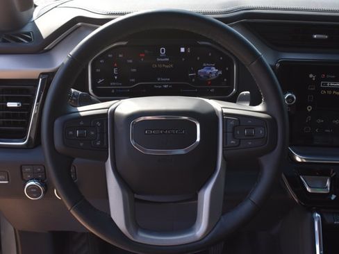 Used 2023 GMC Sierra 1500 Denali w/ Technology Package AWD/4WD image 21