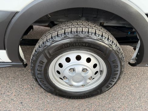 Used 2020 Ford Transit 250 Low Roof AWD image 29