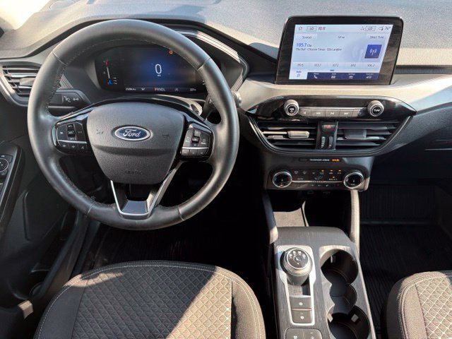 Used 2023 Ford Escape Active AWD/4WD image 3