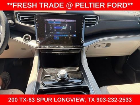 Used 2024 Jeep Wagoneer L 4WD w/ Premium Group I image 27