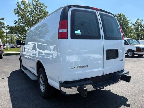 Used 2024 GMC Savana 2500 w/ Driver Convenience Package RWD image 3