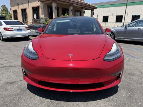 Used 2018 Tesla Model 3 Long Range RWD image 2