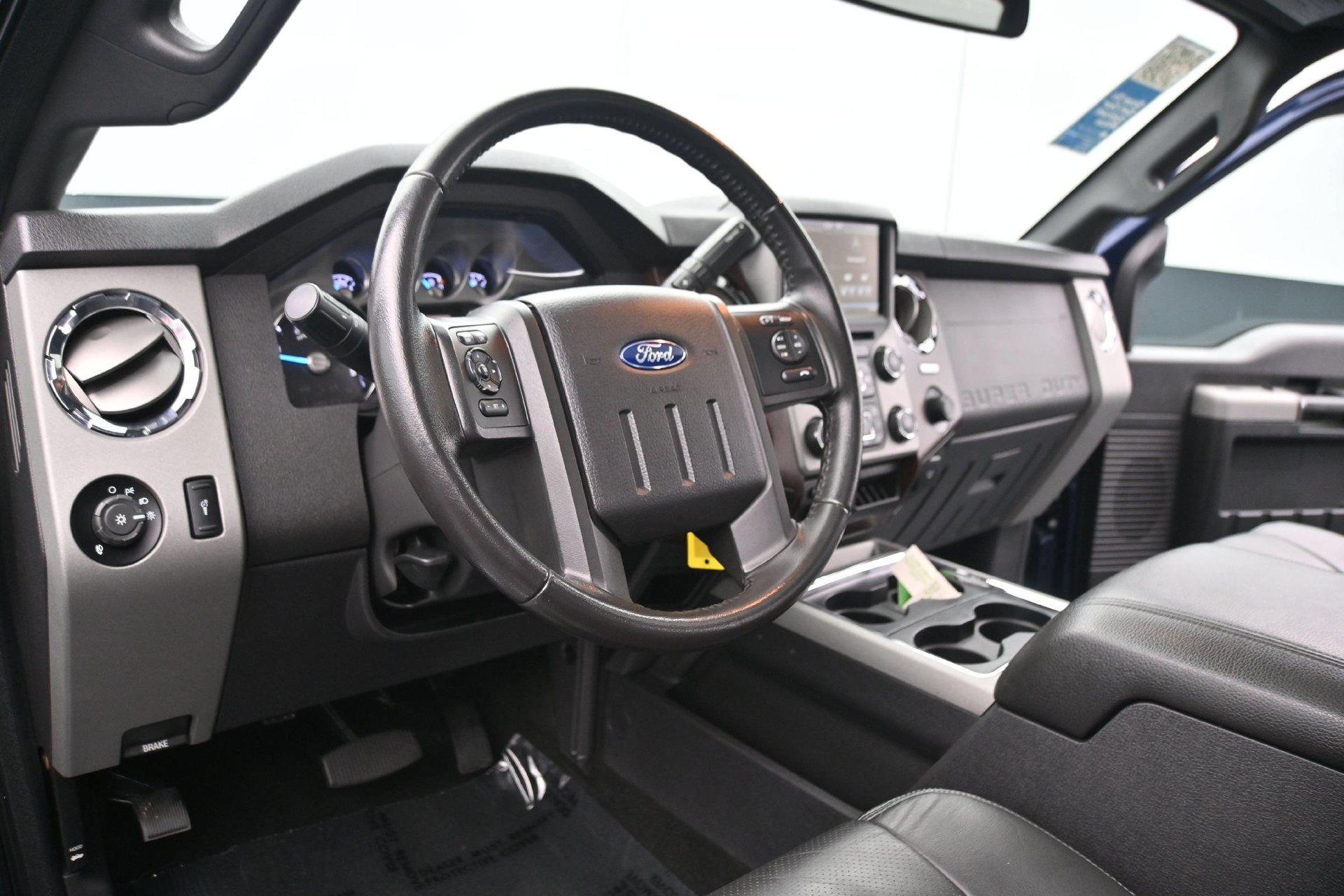 Used 2016 Ford F250 Lariat w/ Lariat Ultimate Package AWD/4WD image 21