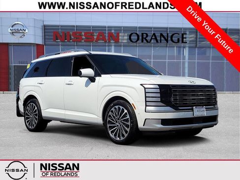 Used 2026 Hyundai Palisade Calligraphy FWD image 1