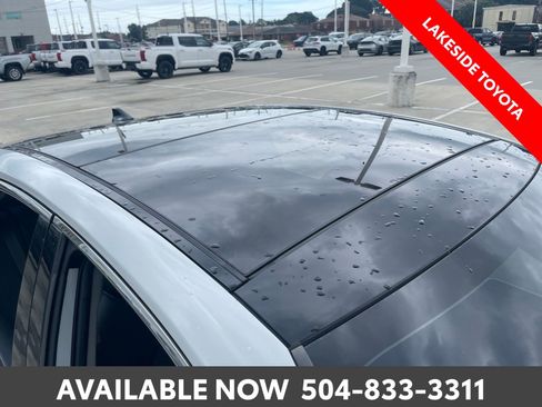 Used 2023 Toyota Camry XSE FWD image 9