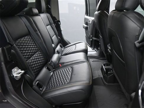 New 2025 Jeep Gladiator Sport image 37