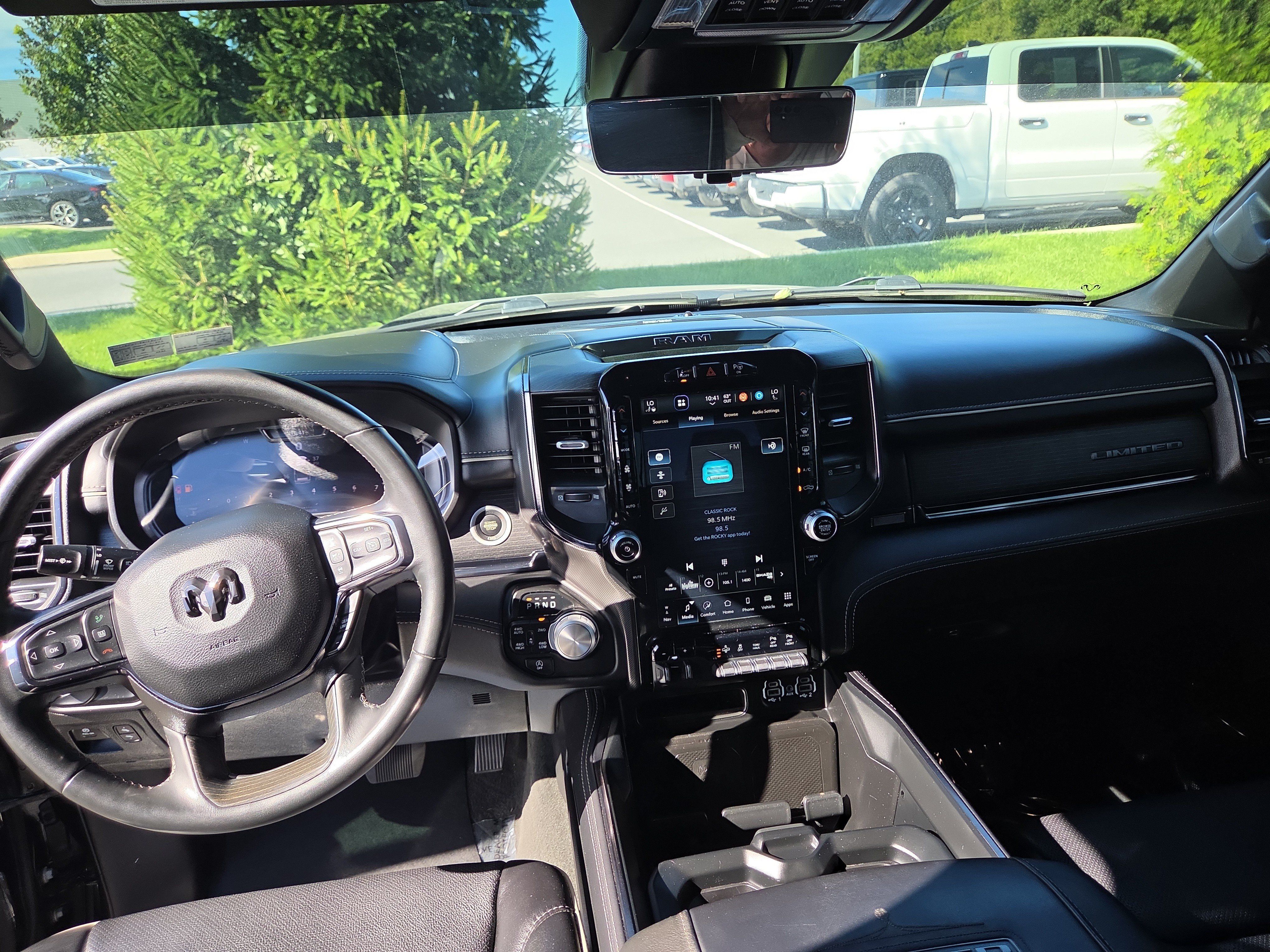 Used 2024 RAM 1500 Limited AWD/4WD image 5