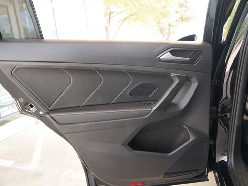 Certified 2023 Volkswagen Tiguan SE R-Line FWD image 33