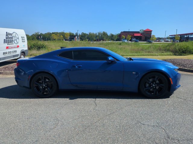 Used 2019 Chevrolet Camaro LT RWD image 3
