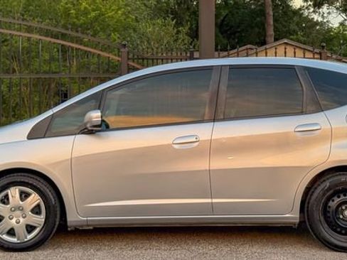 Used 2013 Honda Fit image 3
