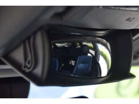 Used 2019 Toyota Highlander XLE AWD/4WD image 40