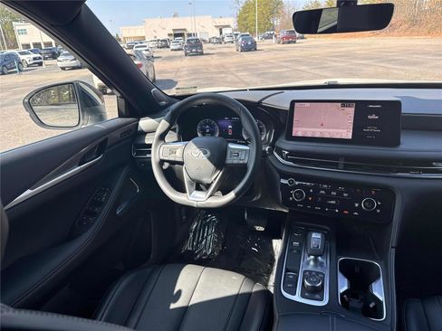 Certified 2025 INFINITI QX60 Luxe w/ Black Edition image 13