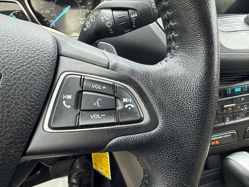 Used 2017 Ford Escape SE w/ SE Leather Comfort Package FWD image 22