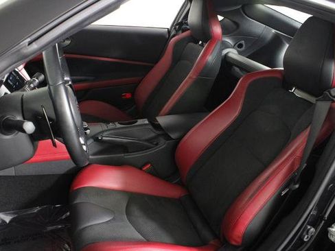 Certified 2025 Nissan Z Performance w/ Floor Mat Package RWD image 20