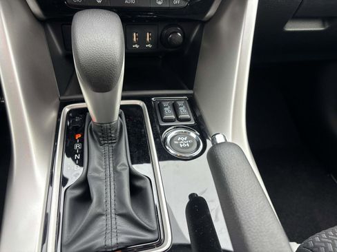 New 2026 Mitsubishi Eclipse Cross LE image 9