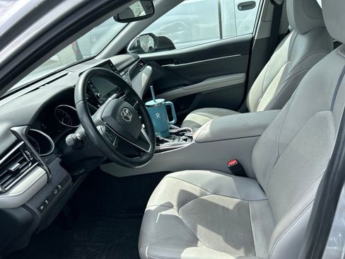 Used 2023 Toyota Camry XLE FWD image 7