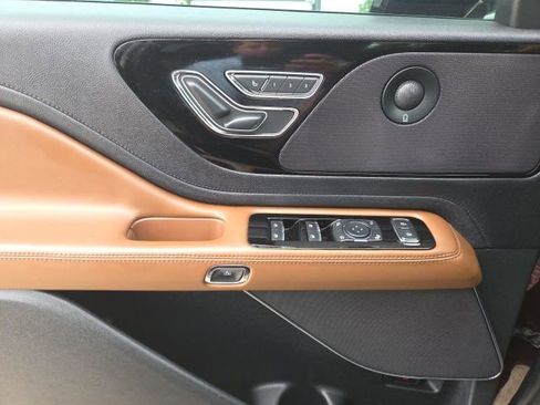 Used 2023 Lincoln Aviator Reserve w/ Equipment Group 201A image 13