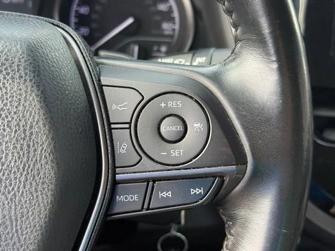 Used 2021 Toyota Camry SE FWD image 21