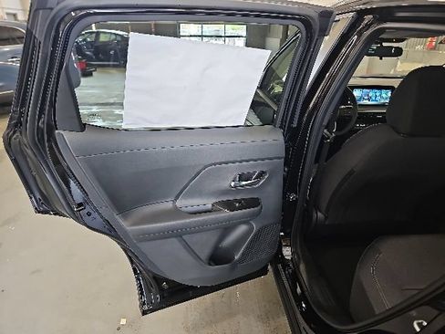 New 2026 Nissan Kicks SV w/ SV Premium Package AWD/4WD image 19