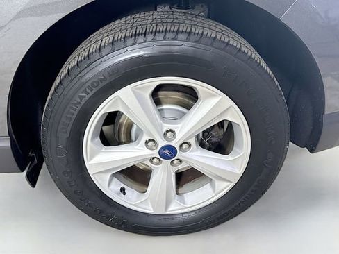 Certified 2019 Ford Edge SE image 28