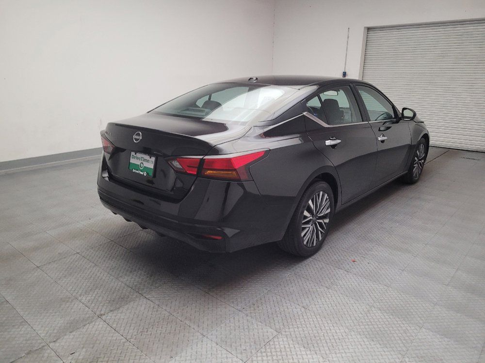 Used 2025 Nissan Altima 2.5 SV FWD image 9