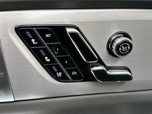 New 2026 Cadillac Vistiq Sport image 23