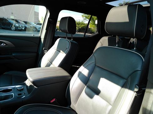 Certified 2023 Chevrolet Traverse Premier w/ Redline Edition AWD/4WD image 11