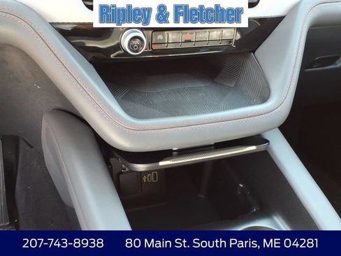 Certified 2025 Ford Explorer Active w/ Active Comfort Package AWD/4WD image 20