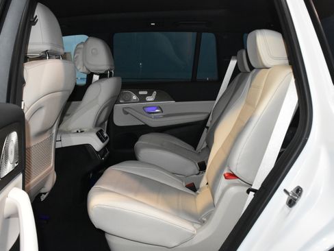 New 2026 Mercedes-Benz GLS 450 4MATIC image 18