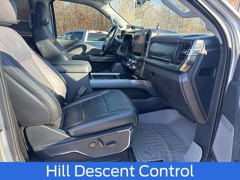 Used 2024 Ford F250 Lariat w/ FX4 Off-Road Package image 8