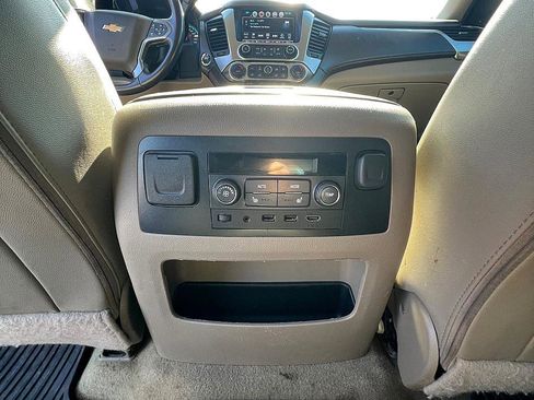 Used 2017 Chevrolet Suburban Premier image 30