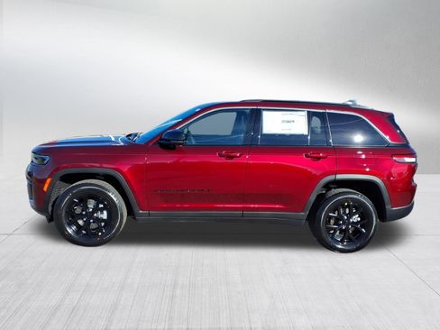 New 2026 Jeep Grand Cherokee Altitude image 7
