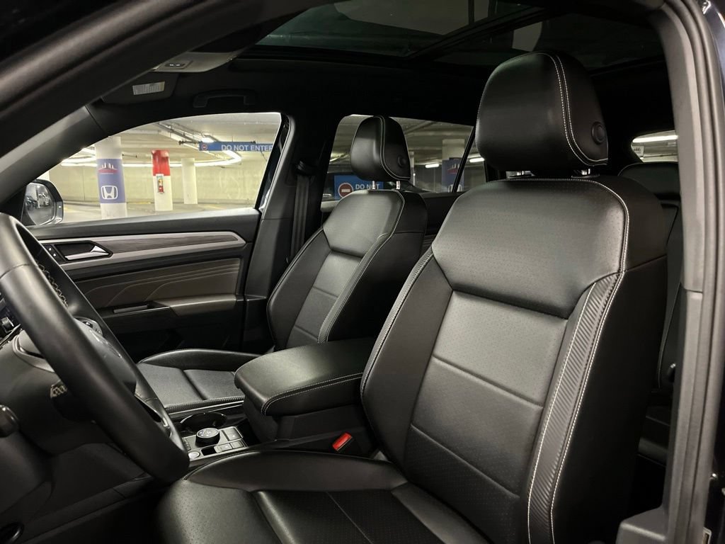Certified 2023 Volkswagen Atlas Cross Sport SE w/ Panoramic Sunroof Package AWD/4WD image 21