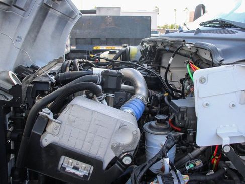 Used 2019 Ford F750 2WD Regular Cab Super Duty image 22