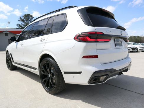 Used 2024 BMW X7 xDrive40i w/ Executive Package image 4