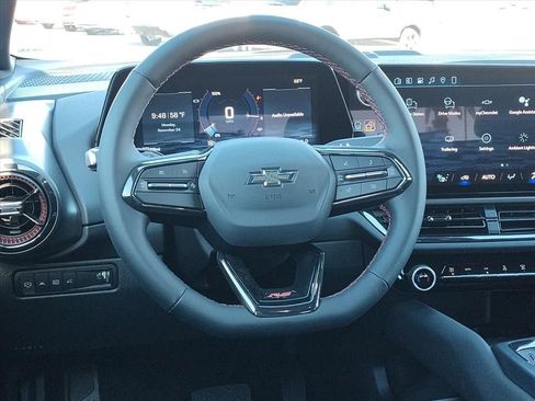 New 2026 Chevrolet Equinox EV RS image 8