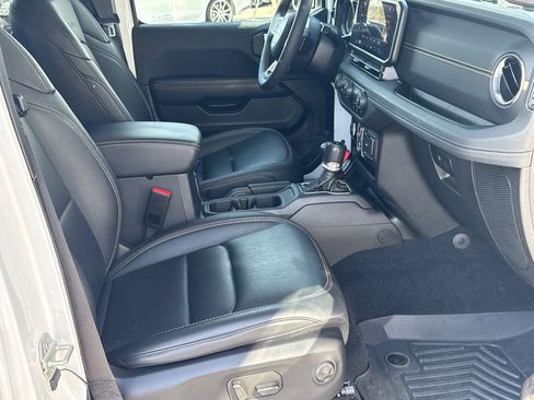 Used 2024 Jeep Wrangler Sahara w/ Technology Group image 13