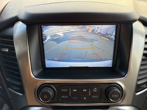 Used 2017 Chevrolet Suburban LT image 29