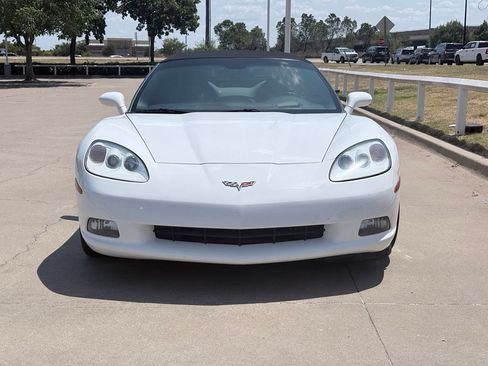 Used 2007 Chevrolet Corvette Convertible w/ Preferred Equipment Group RWD image 2