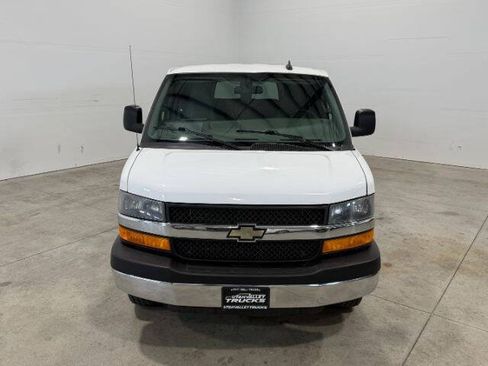 Used 2016 Chevrolet Express 3500 LT w/ LT Preferred Equipment Group RWD image 4