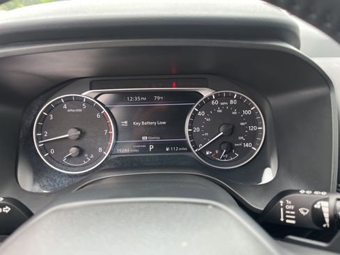 Used 2025 Nissan Rogue SV FWD image 15
