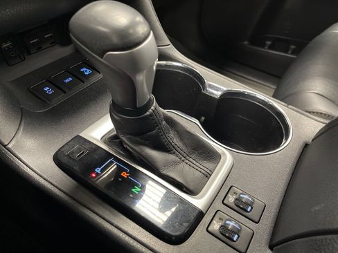 Certified 2019 Toyota Highlander XLE AWD/4WD image 25