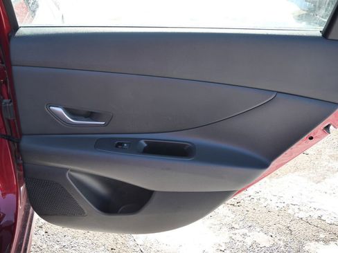 Used 2024 Hyundai Elantra SEL image 18