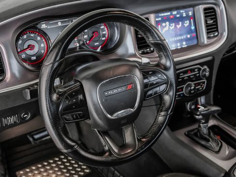 Used 2019 Dodge Charger R/T image 17
