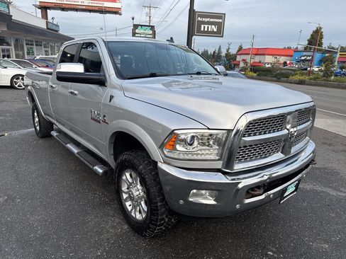 Used 2017 RAM 3500 Laramie w/ Convenience Group image 9