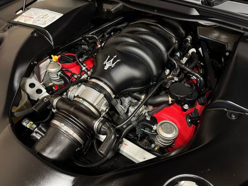 Used 2011 Maserati GranTurismo Convertible RWD image 50